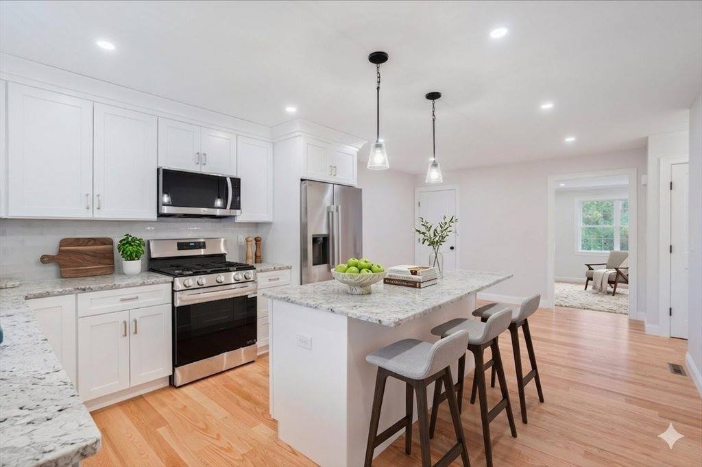 515 Mendon Road, #2, Attleboro, MA 02703