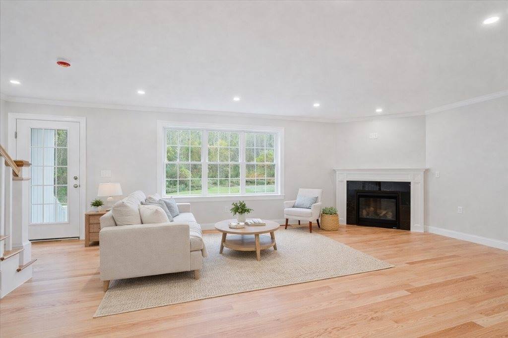 515 Mendon Road, #2, Attleboro, MA 02703