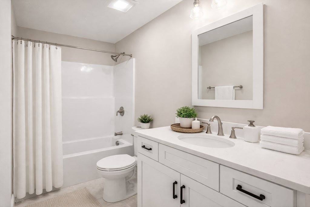 515 Mendon Road, #2, Attleboro, MA 02703