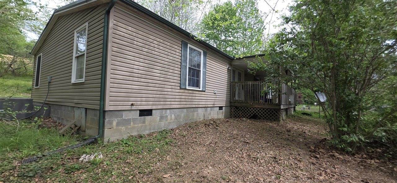 1945 Lambert Schoolhouse Road, Hawesville, KY 42348
