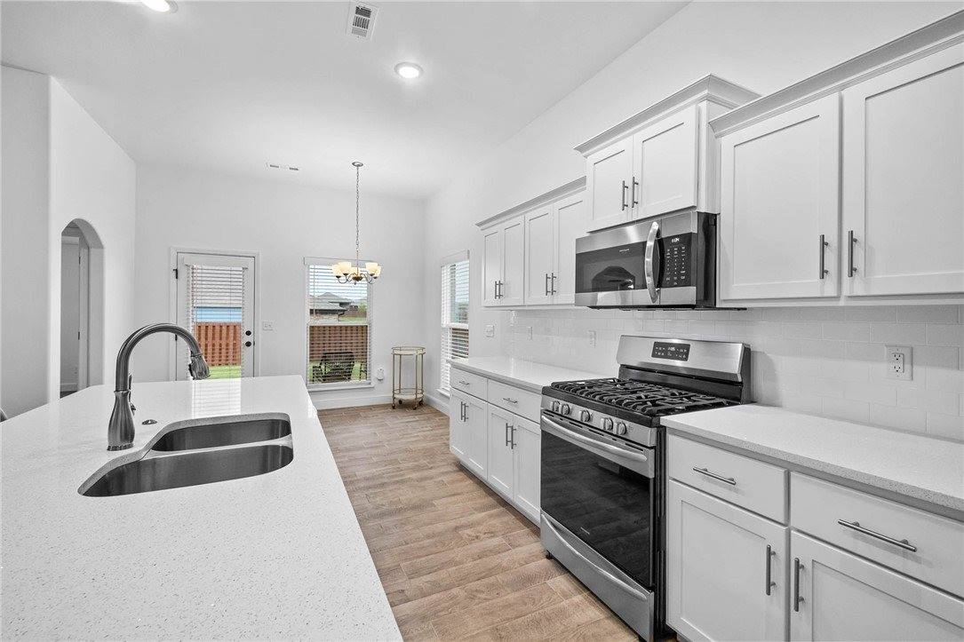 6005 NW Grant Street, Bentonville, AR 72713