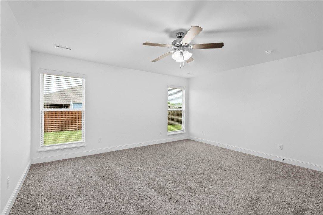 6005 NW Grant Street, Bentonville, AR 72713