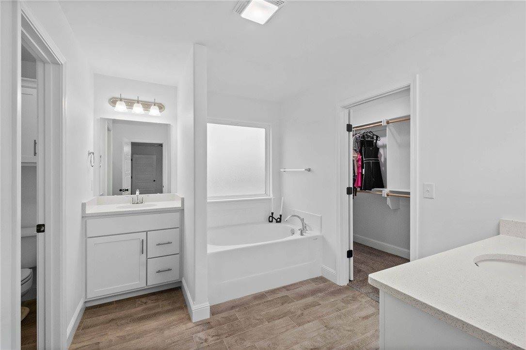 6005 NW Grant Street, Bentonville, AR 72713