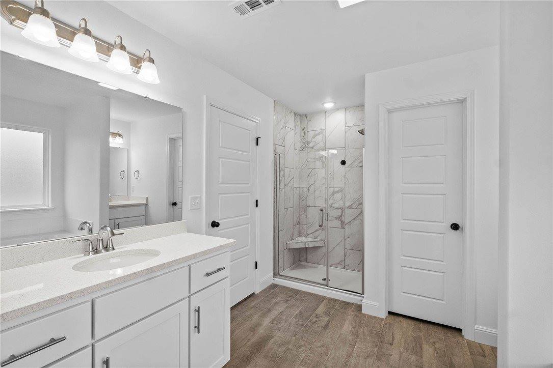 6005 NW Grant Street, Bentonville, AR 72713