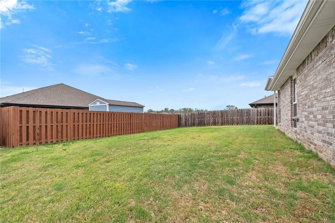 6005 NW Grant Street, Bentonville, AR 72713