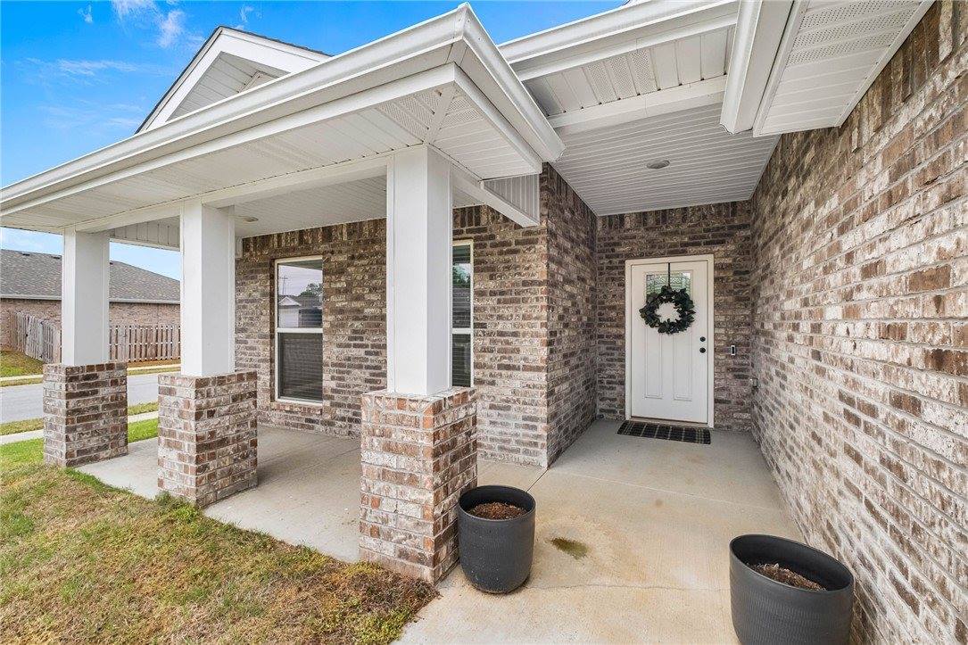 6005 NW Grant Street, Bentonville, AR 72713