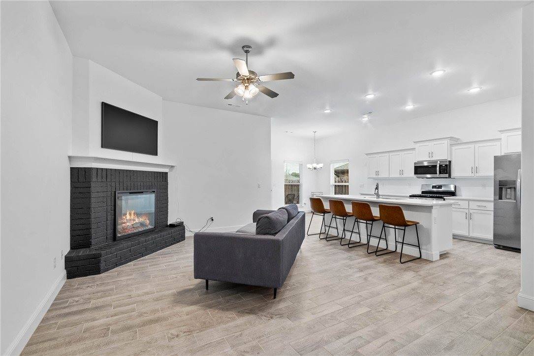 6005 NW Grant Street, Bentonville, AR 72713