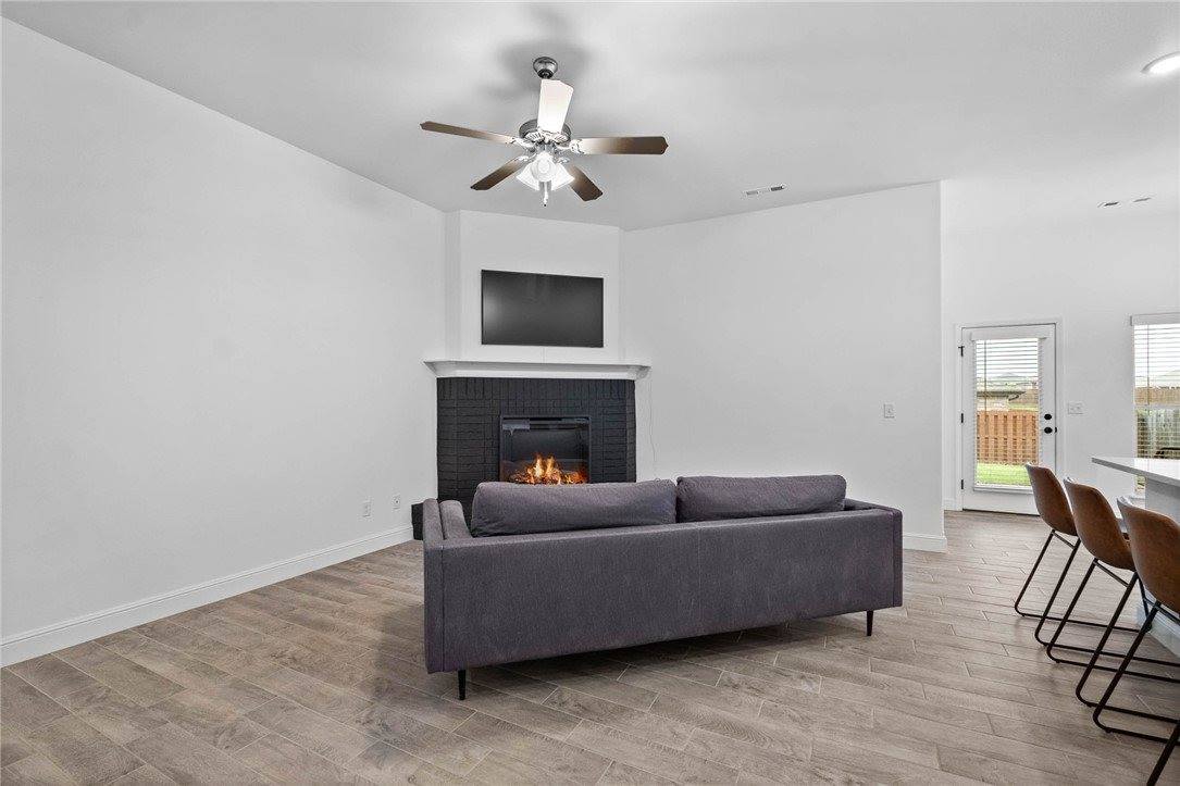 6005 NW Grant Street, Bentonville, AR 72713