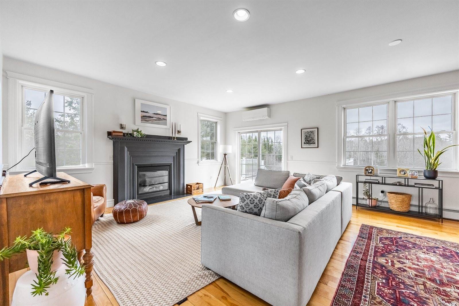 32 Country Meadow Drive, Hampden, ME 04444