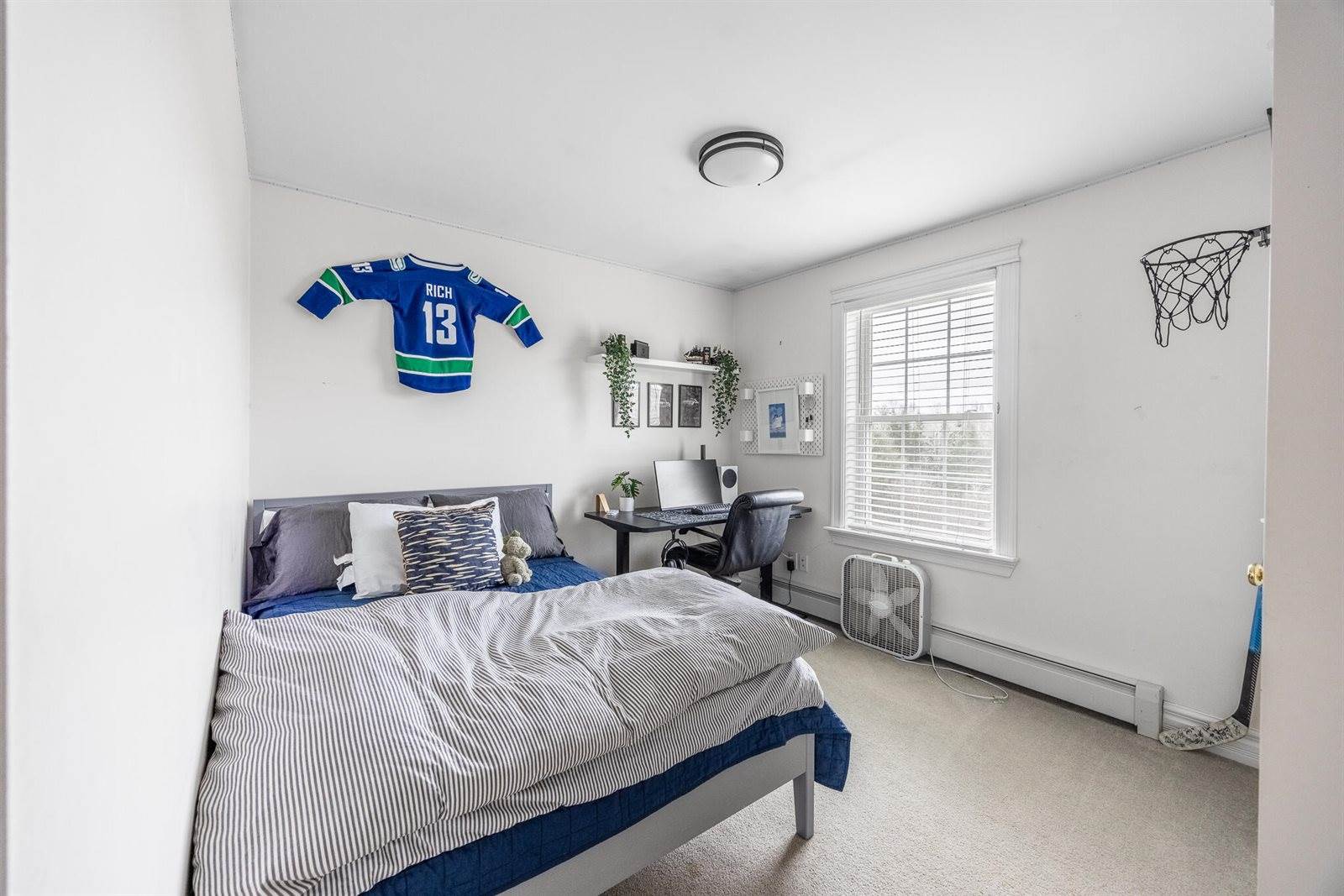 32 Country Meadow Drive, Hampden, ME 04444