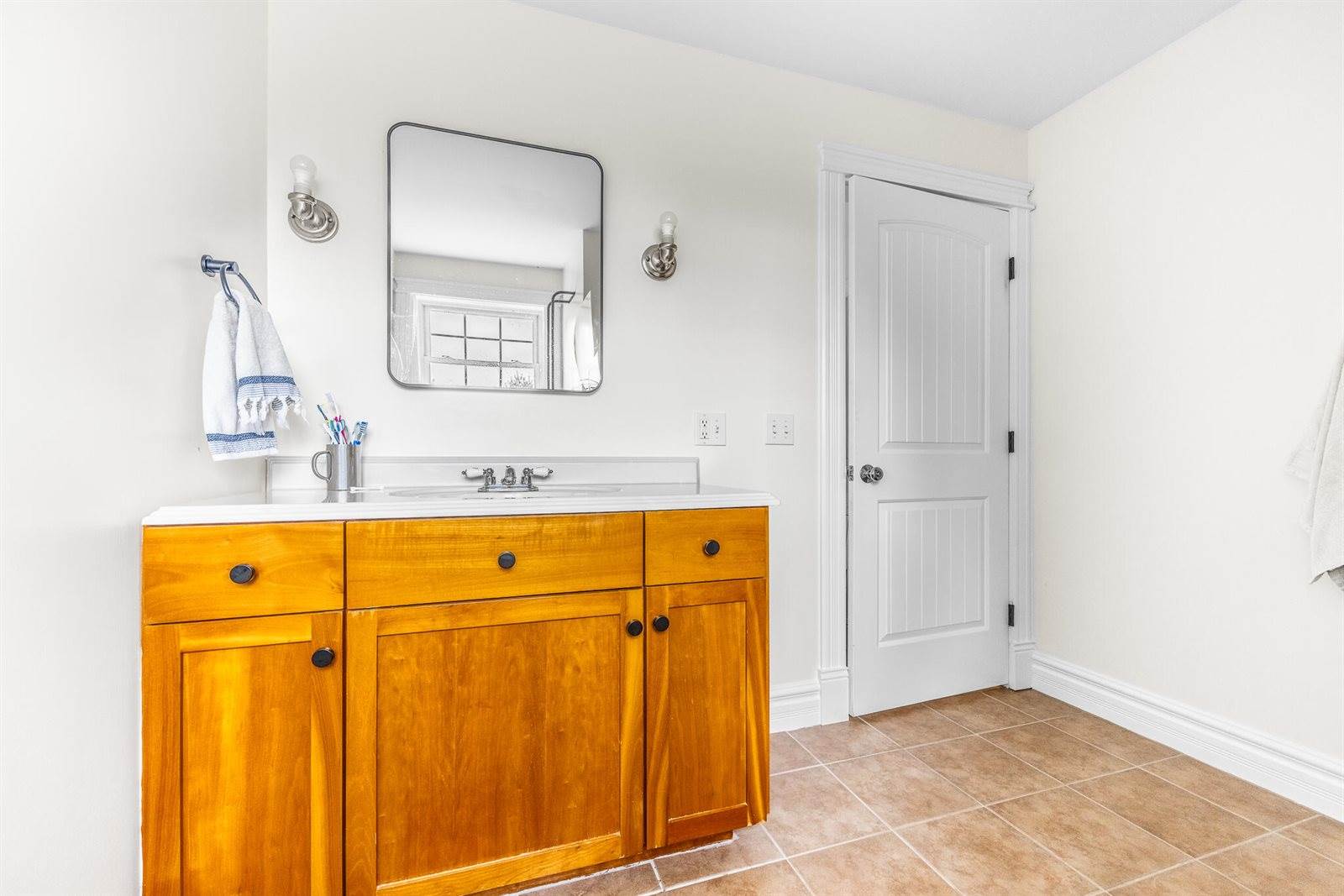 32 Country Meadow Drive, Hampden, ME 04444