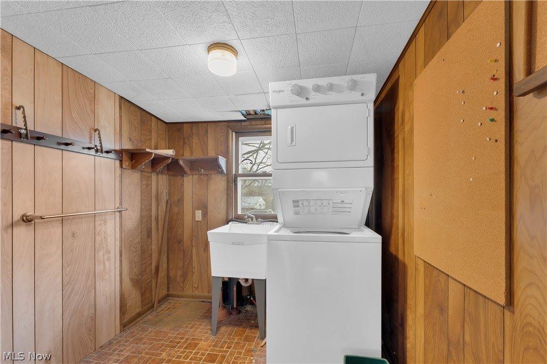 6486 East Garfield Road, Petersburg, OH 44454