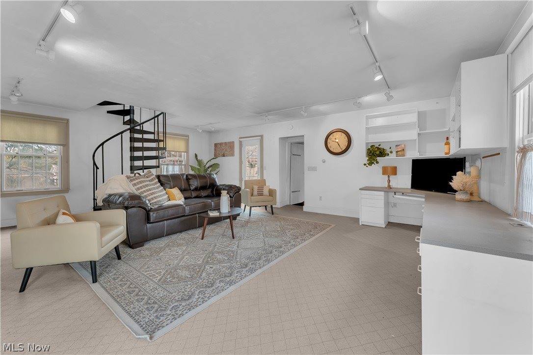 6486 East Garfield Road, Petersburg, OH 44454
