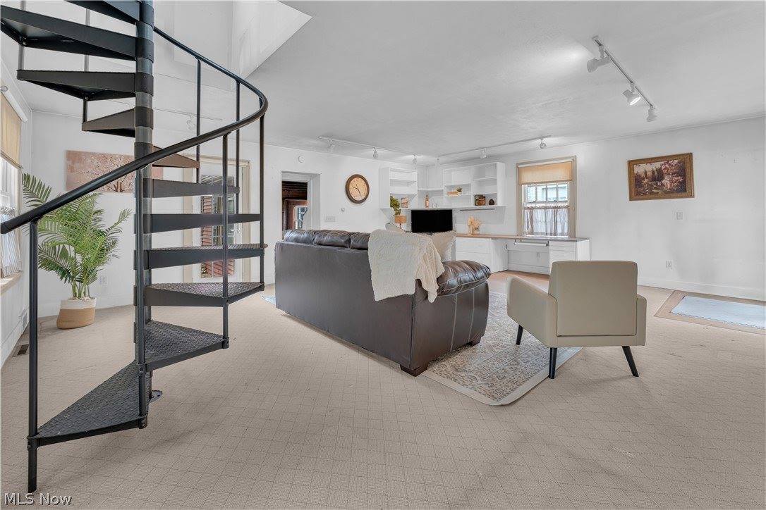 6486 East Garfield Road, Petersburg, OH 44454