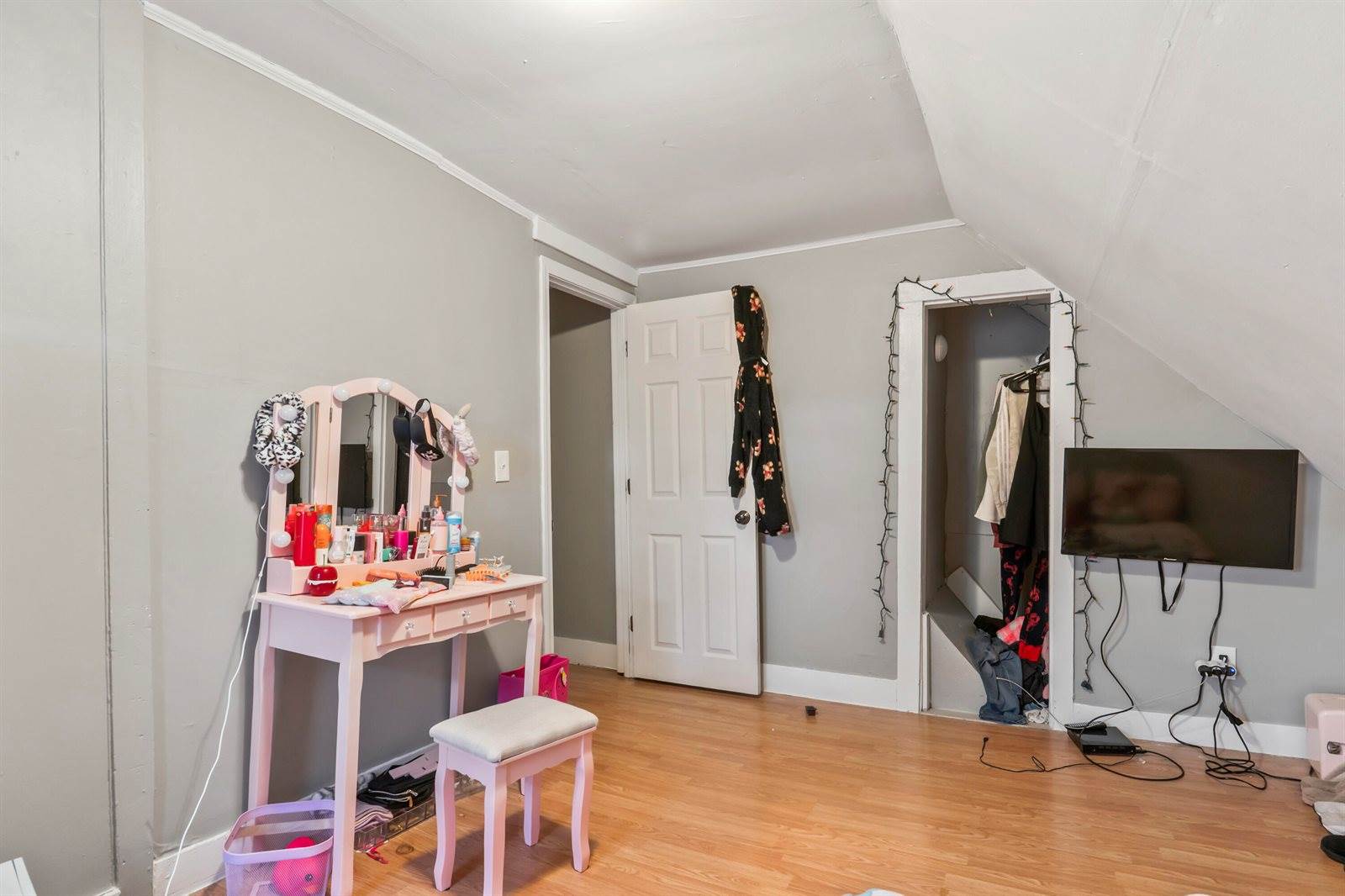 16 Main Street, Topsham, ME 04086