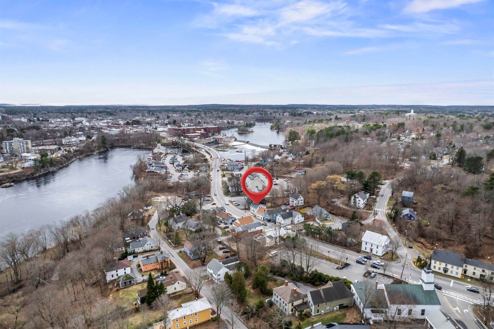 16 Main Street, Topsham, ME 04086