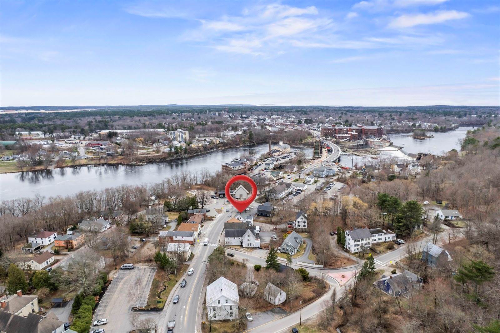 16 Main Street, Topsham, ME 04086