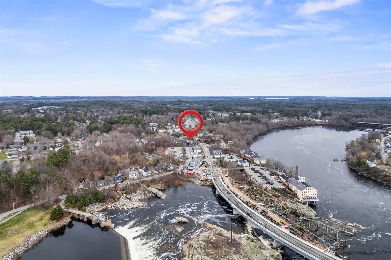 16 Main Street, Topsham, ME 04086