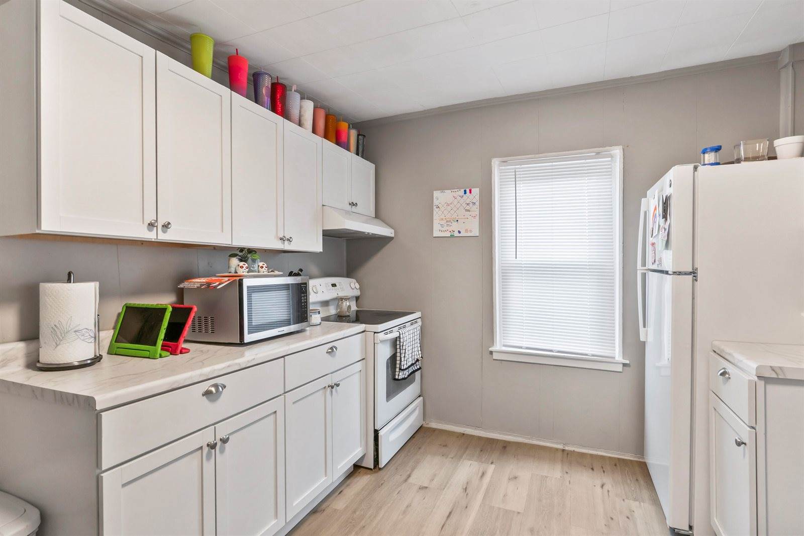 16 Main Street, Topsham, ME 04086