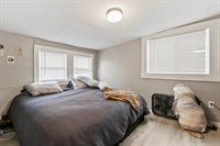 16 Main Street, Topsham, ME 04086