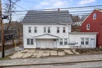 16 Main Street, Topsham, ME 04086