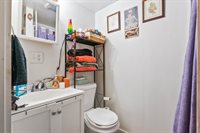 16 Main Street, Topsham, ME 04086