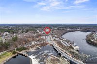 16 Main Street, Topsham, ME 04086