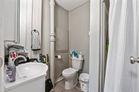 16 Main Street, Topsham, ME 04086