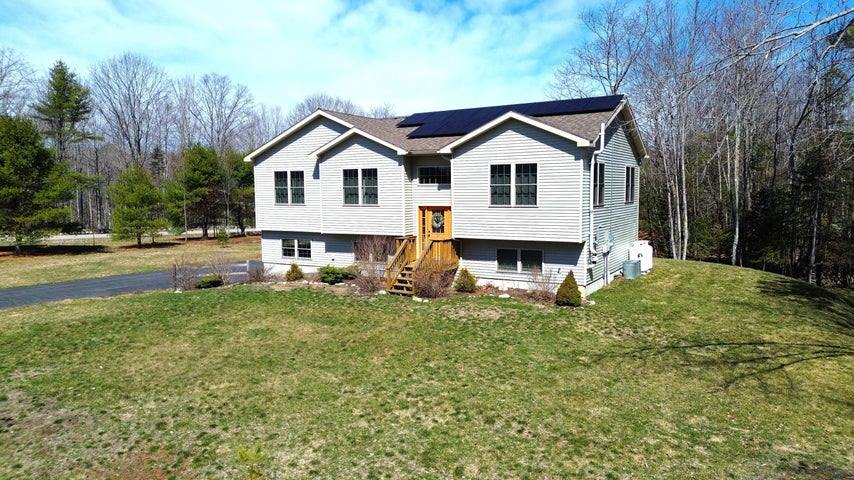 2 Partridge Run Drive, Winthrop, ME 04364