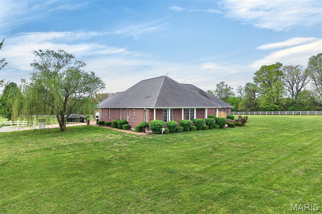 11447 Highway D, Dixon, MO 65459