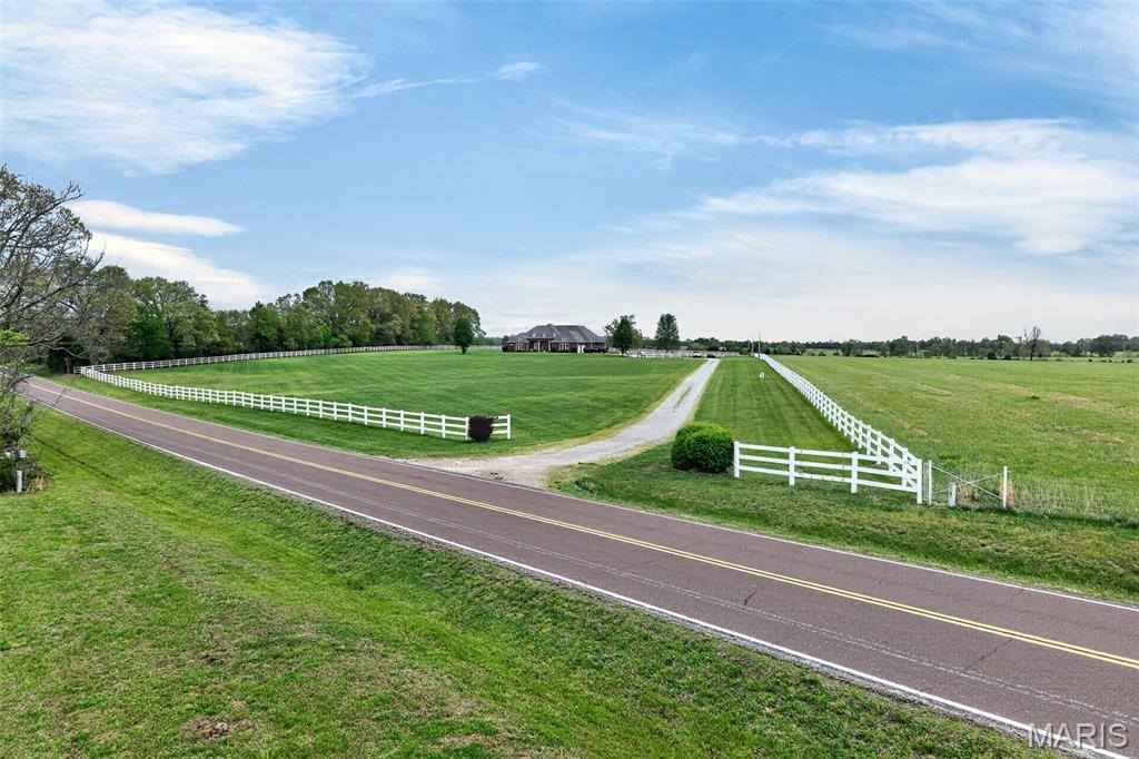 11447 Highway D, Dixon, MO 65459