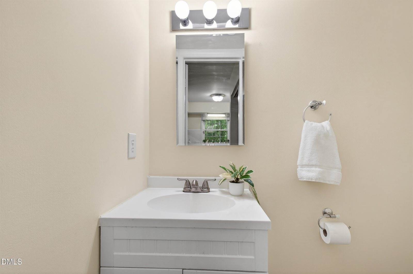 1240 Jamestown Court, Cary, NC 27511