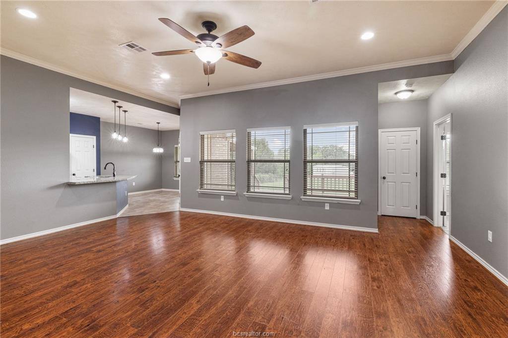 525 Oak Tree Lane, Franklin, TX 77856