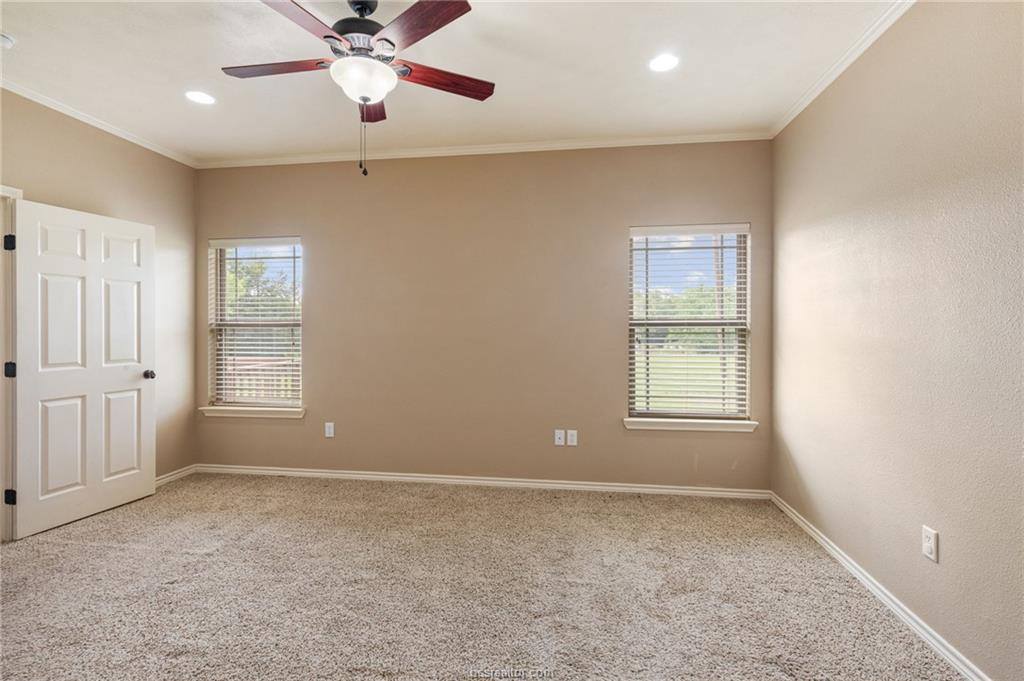 525 Oak Tree Lane, Franklin, TX 77856