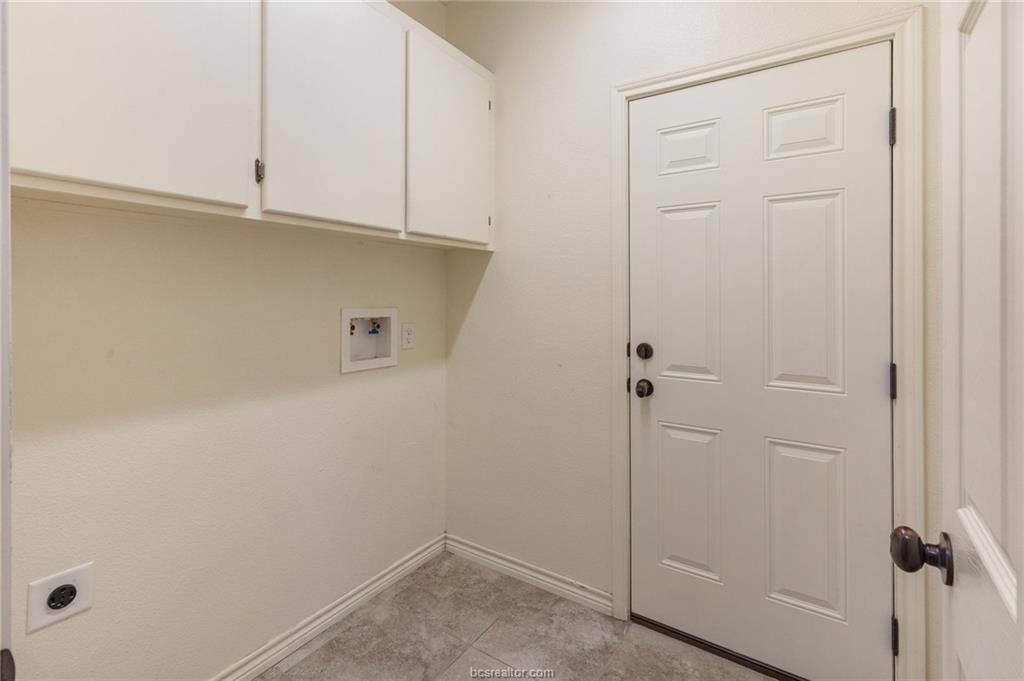 525 Oak Tree Lane, Franklin, TX 77856