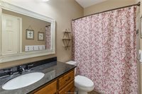 525 Oak Tree Lane, Franklin, TX 77856