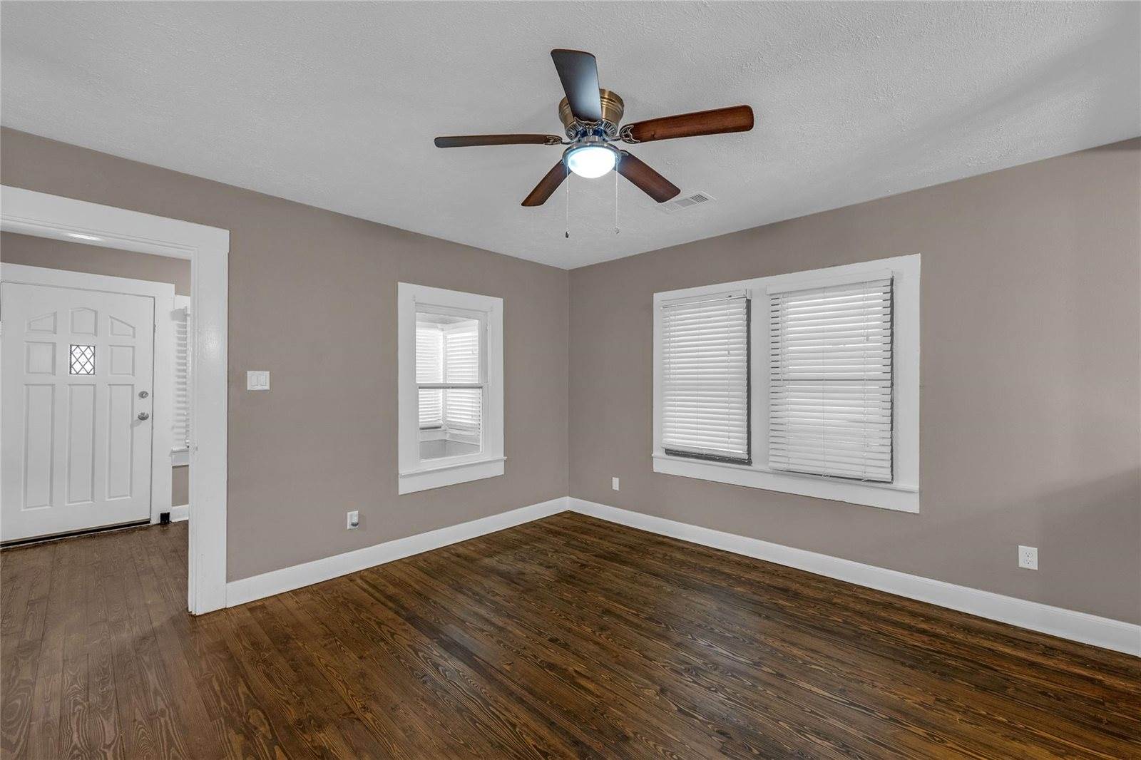 4102 Ursuline Street, Galveston, TX 77550