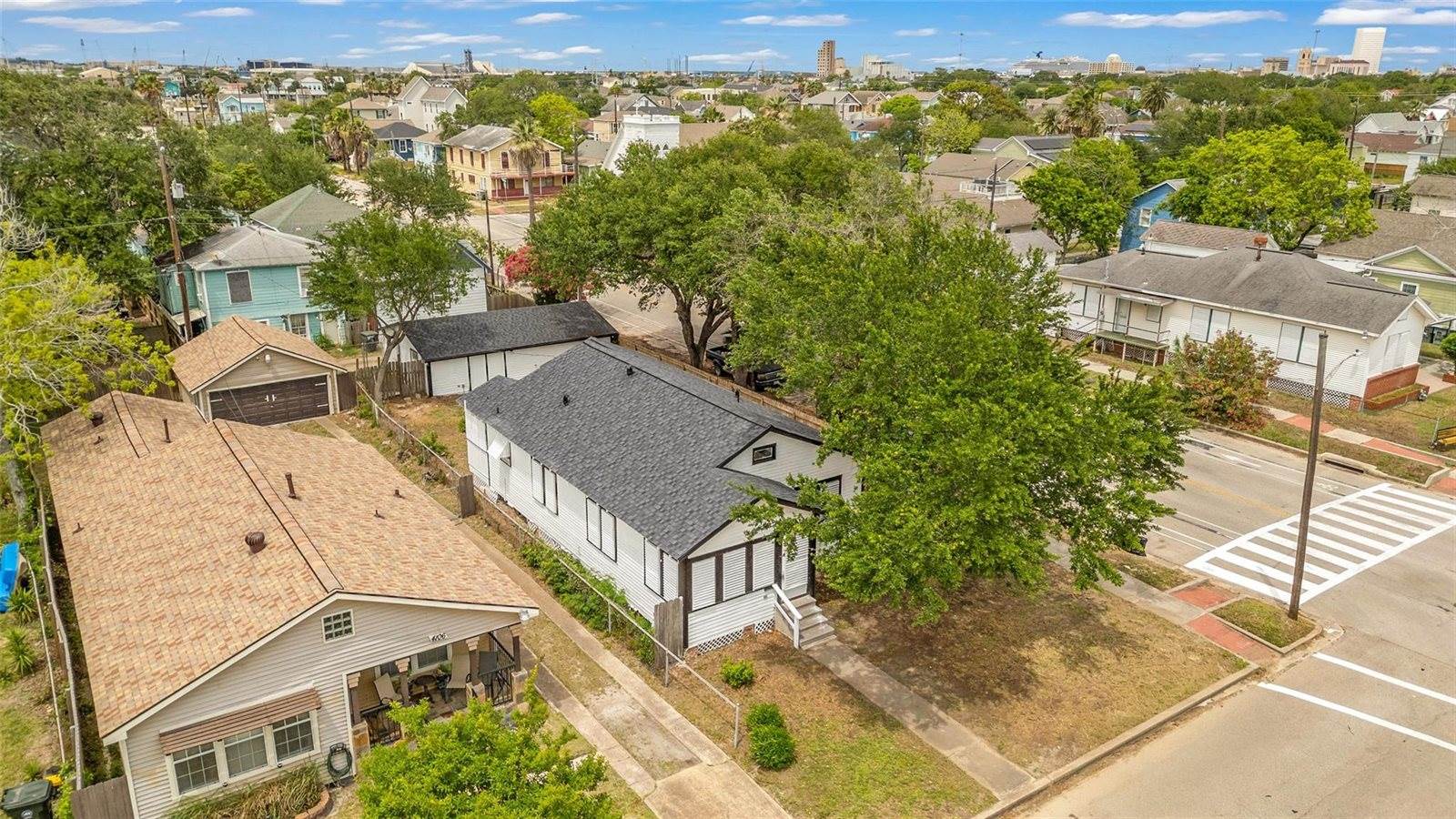 4102 Ursuline Street, Galveston, TX 77550
