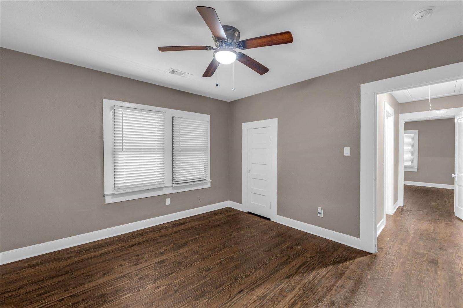 4102 Ursuline Street, Galveston, TX 77550