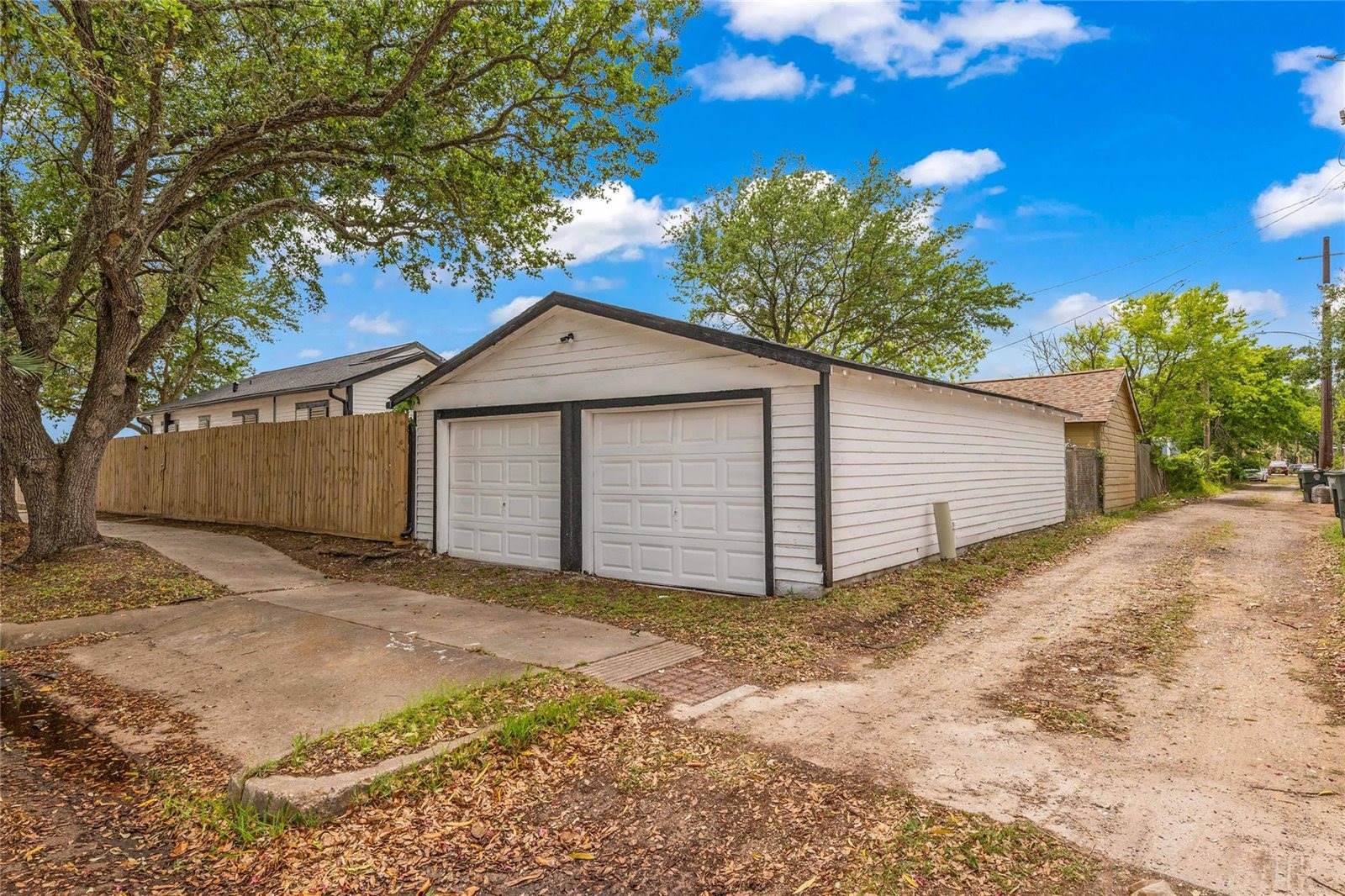 4102 Ursuline Street, Galveston, TX 77550