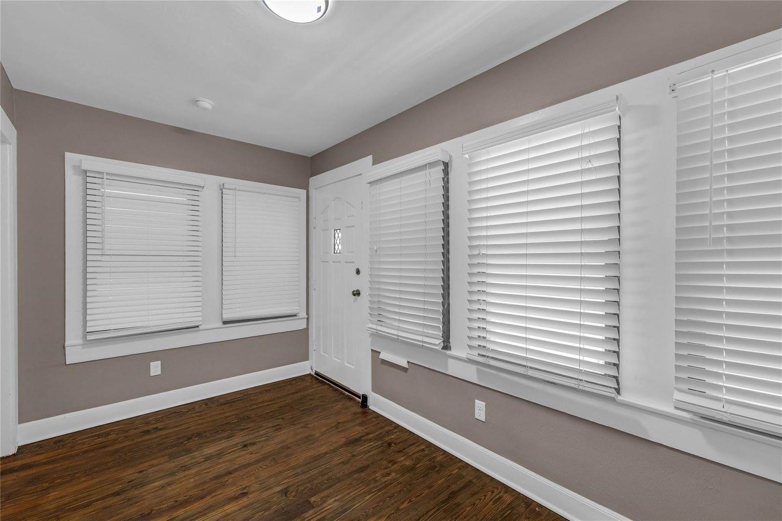 4102 Ursuline Street, Galveston, TX 77550