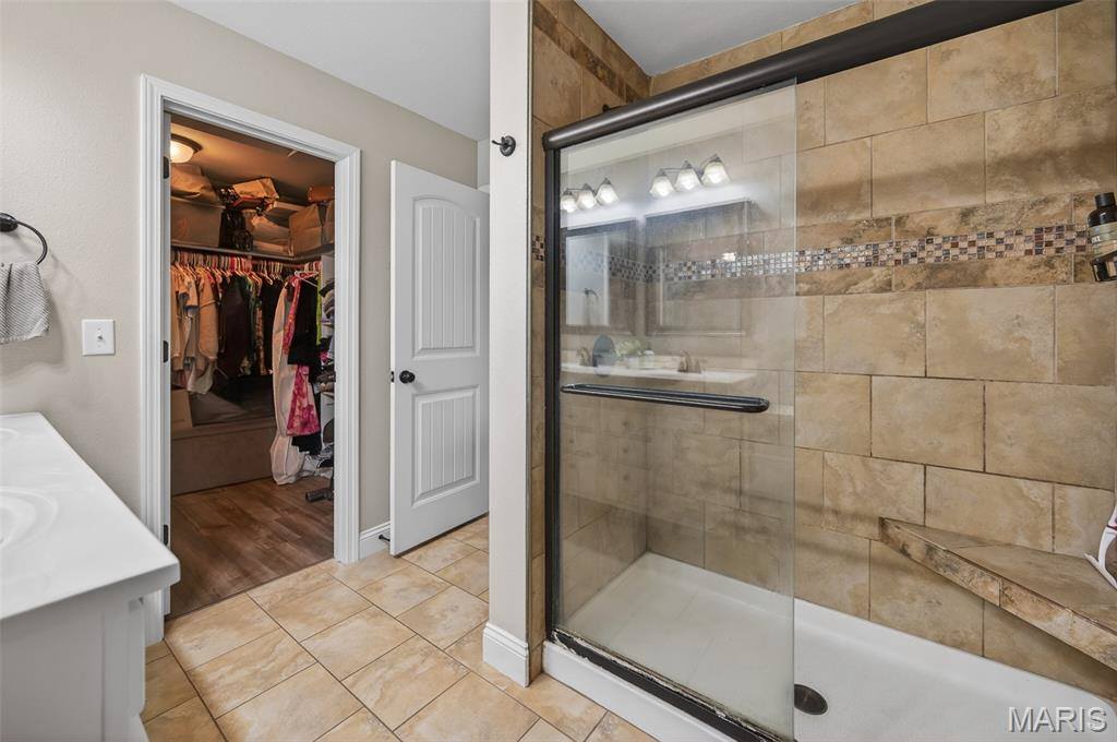 105 Sandstone Drive, Saint Robert, MO 65584