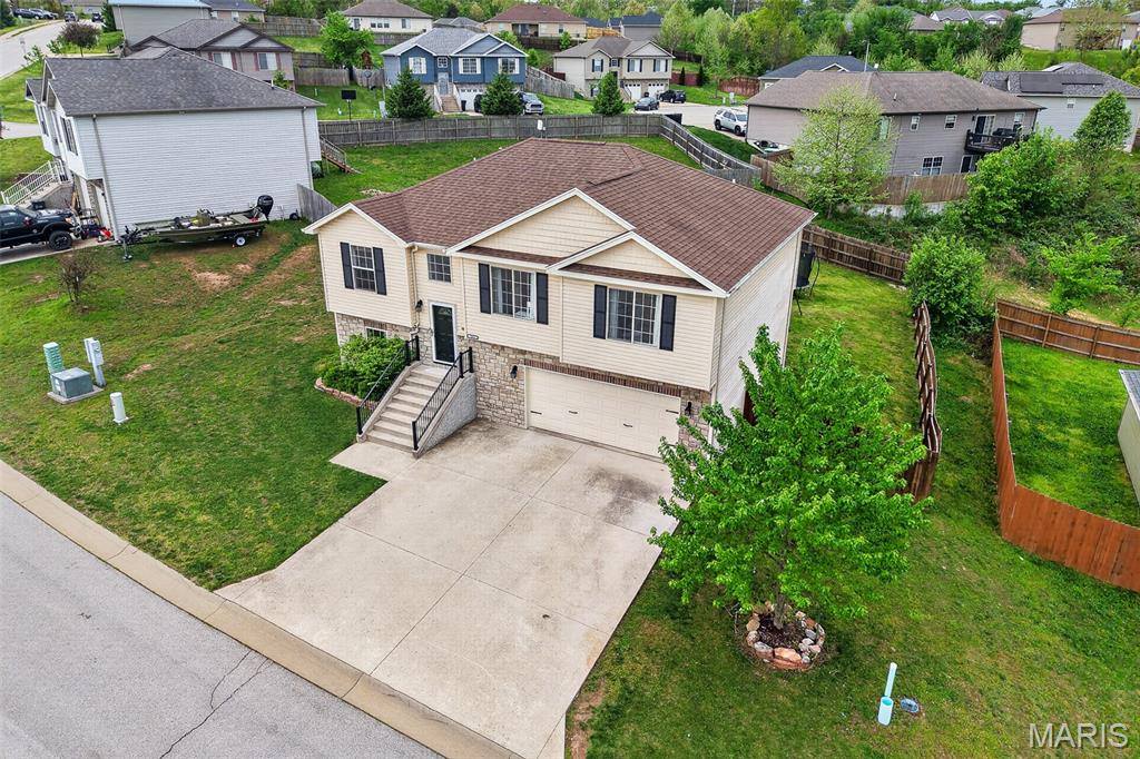 105 Sandstone Drive, Saint Robert, MO 65584