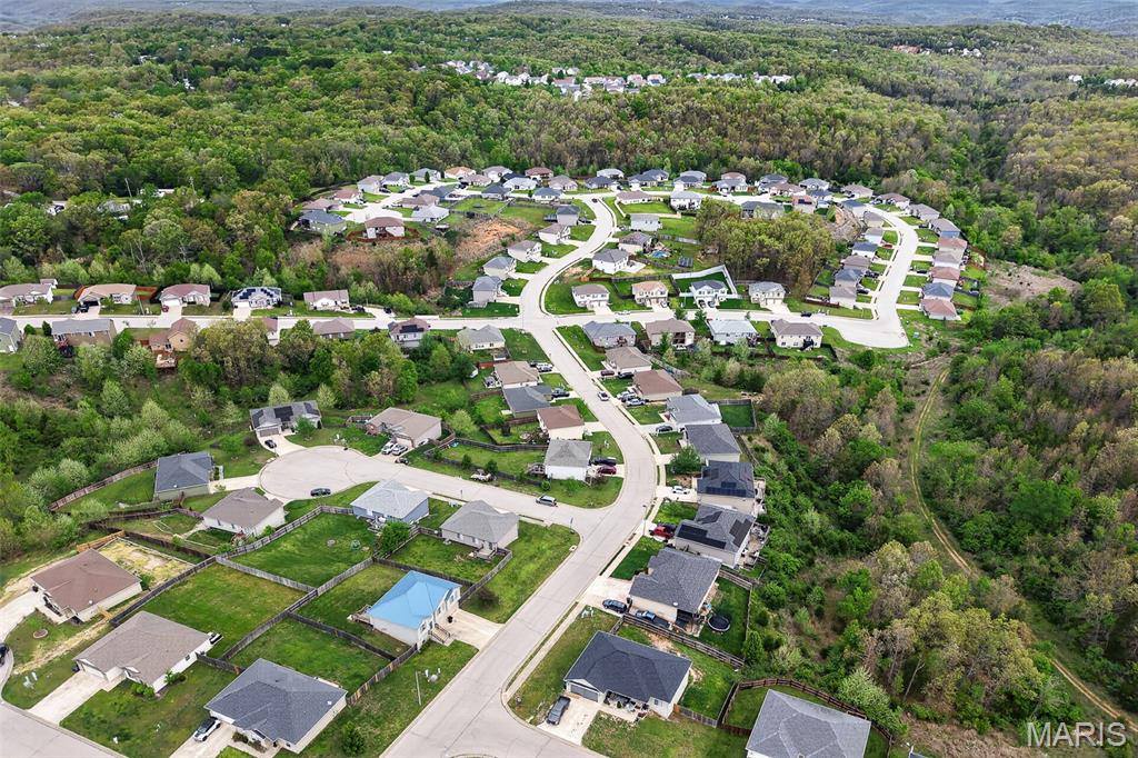 105 Sandstone Drive, Saint Robert, MO 65584