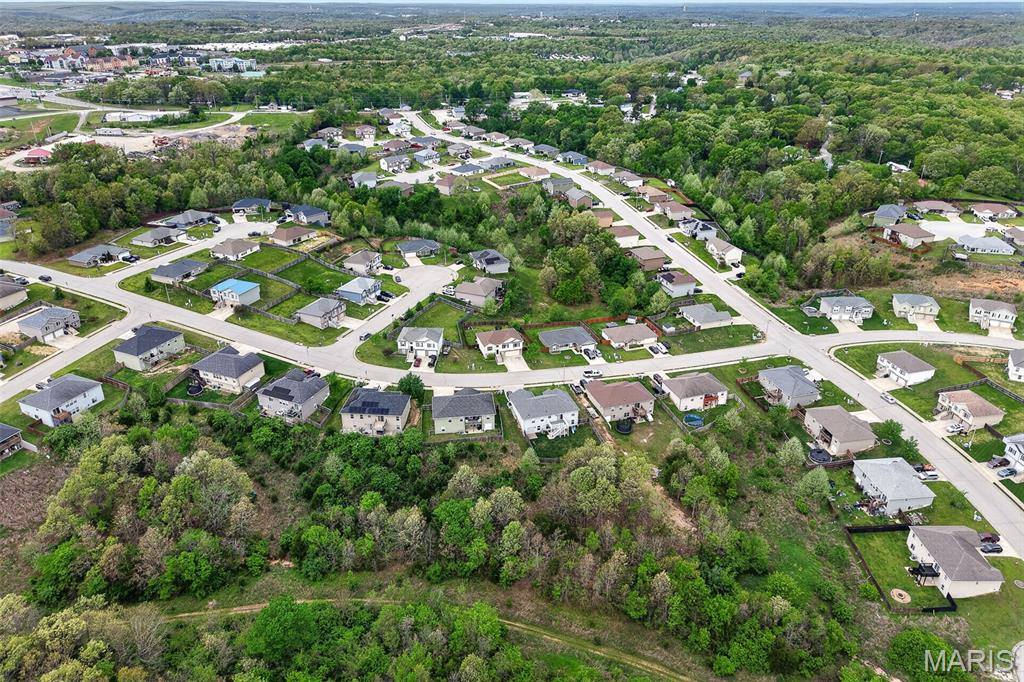 105 Sandstone Drive, Saint Robert, MO 65584