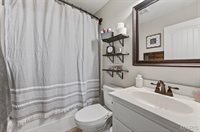 105 Sandstone Drive, Saint Robert, MO 65584