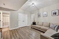 105 Sandstone Drive, Saint Robert, MO 65584