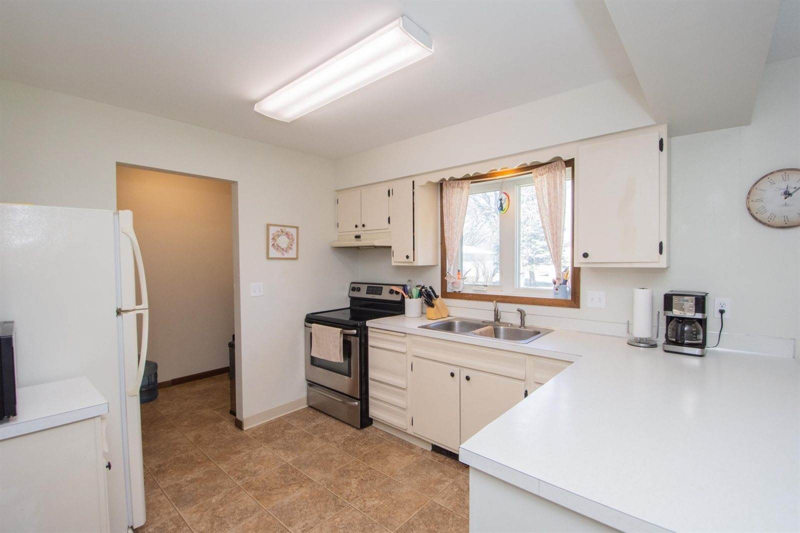 505 8th Avenue SE, Barnesville, MN 56514