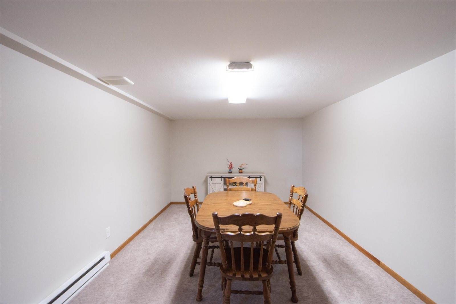 505 8th Avenue SE, Barnesville, MN 56514