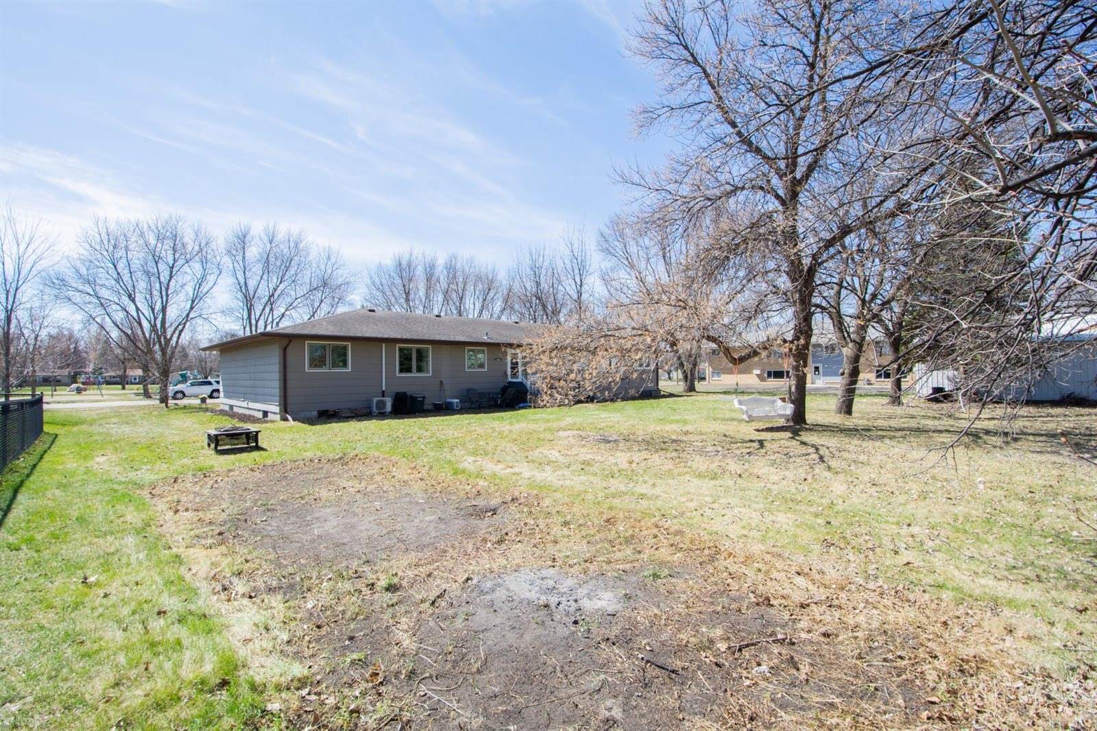 505 8th Avenue SE, Barnesville, MN 56514